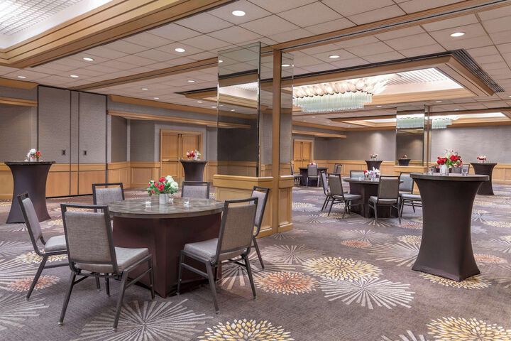 Hilton Orange County / Costa Mesa