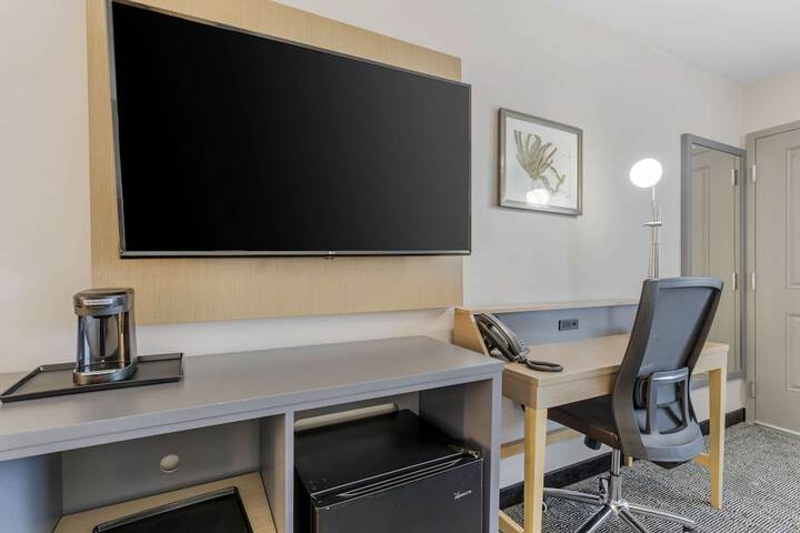 Room 34 of 59
