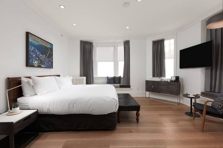Room 46 of 119