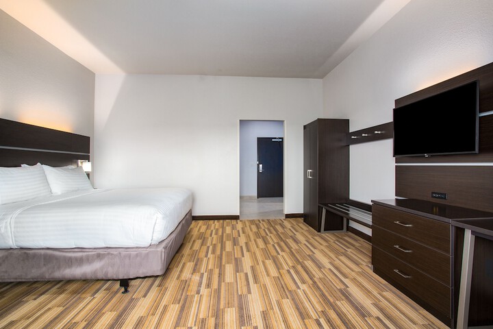 Holiday Inn Express & Suites Rapid City - Rushmore South by IHG