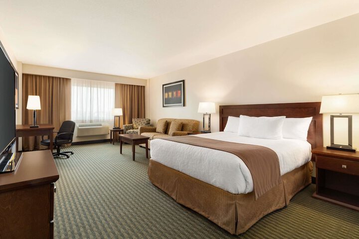 Travelodge by Wyndham Weyburn