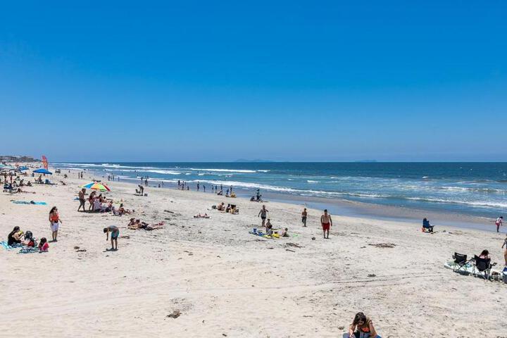 Ocean View 3 Bedrooms Condo just steps from the park, pier & water!
