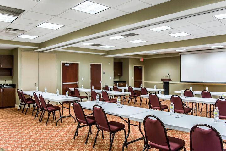 Comfort Suites Palm Bay - Melbourne
