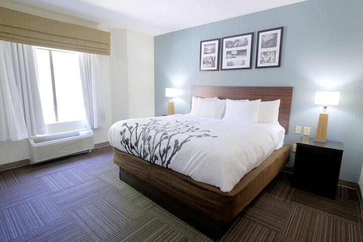 Room 15 of 40