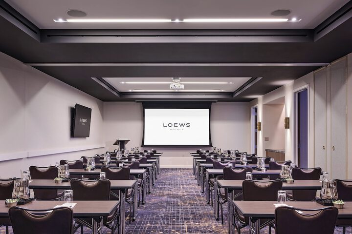 Loews Chicago Hotel
