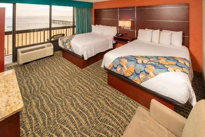 Room 12 of 40