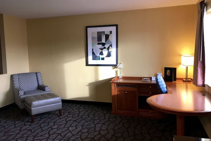 Room 27 of 42