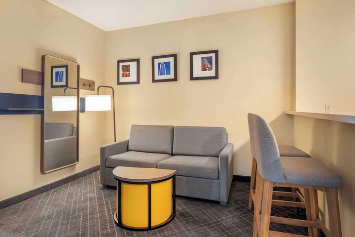 Room 13 of 48