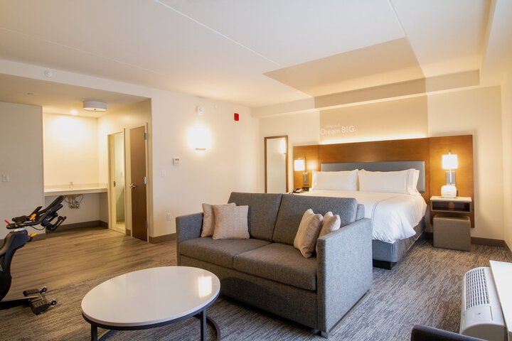 Room 36 of 103