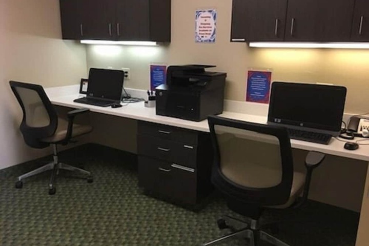 Business Center 32 of 32