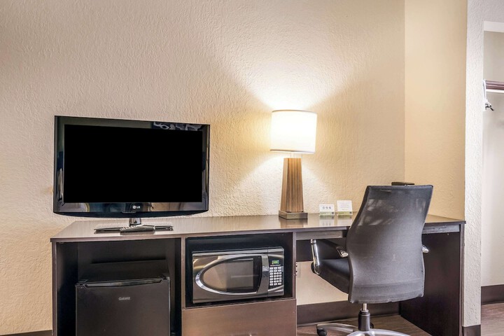 Sleep Inn & Suites Jacksonville near Camp Lejeune