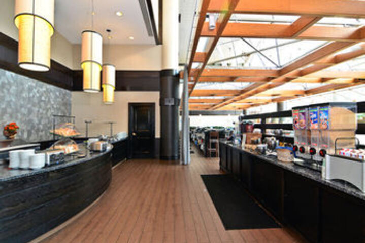 Ramada by Wyndham Buffalo Downtown