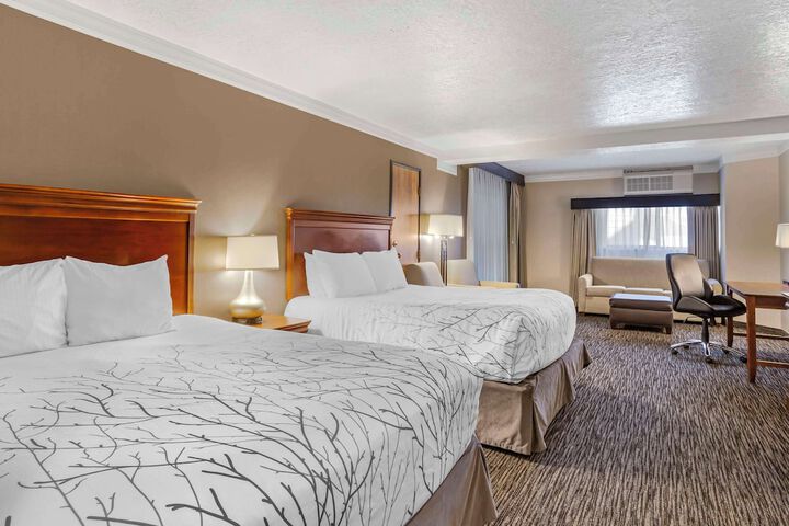 Best Western Plus Landmark Inn
