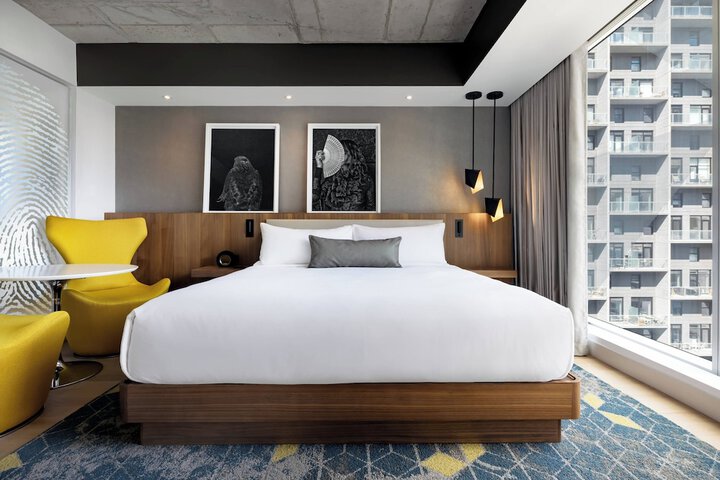 Room 34 of 66