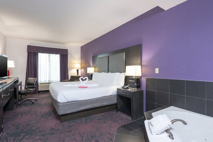 Room 34 of 52