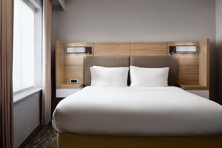 Room 18 of 44