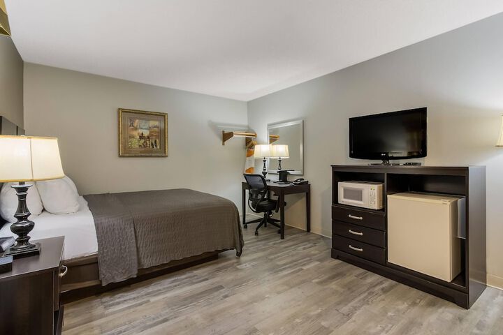 Econo Lodge Inn & Suites Yankton