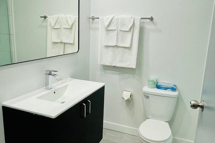 Econo Lodge Montreal-Brossard