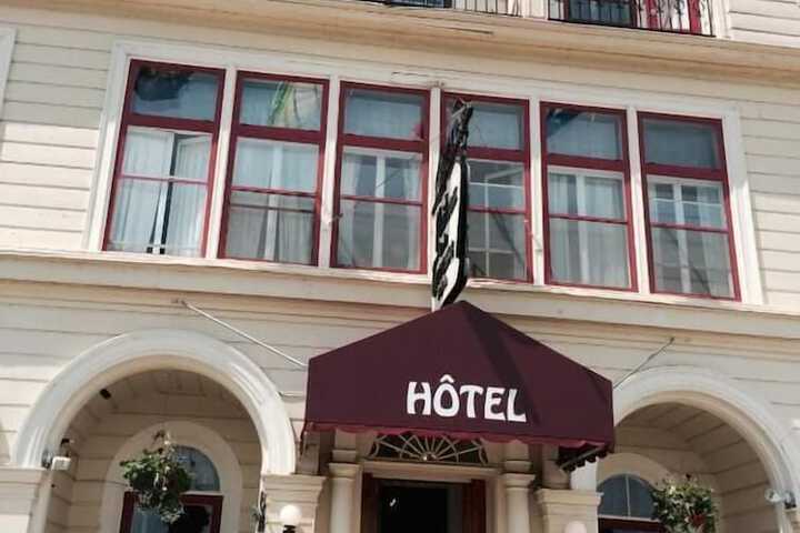 Hotel 1 of 71