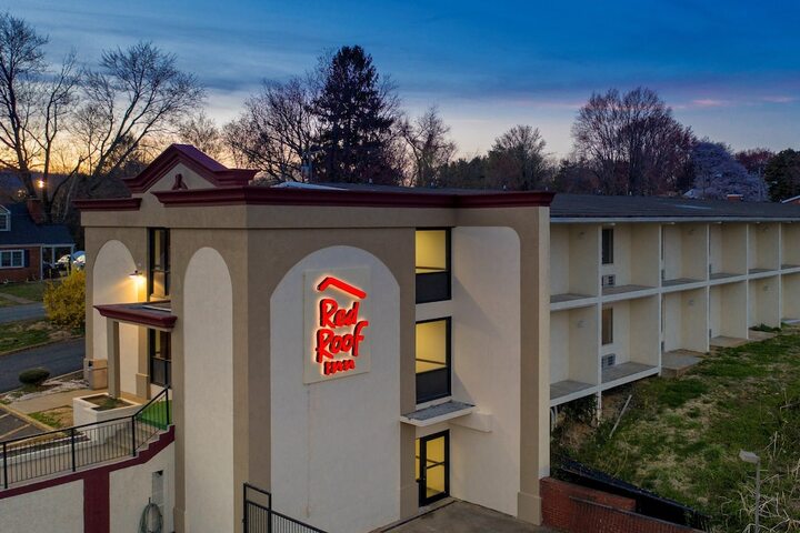 Hotel 2 of 33