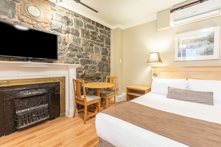 Room 4 of 26
