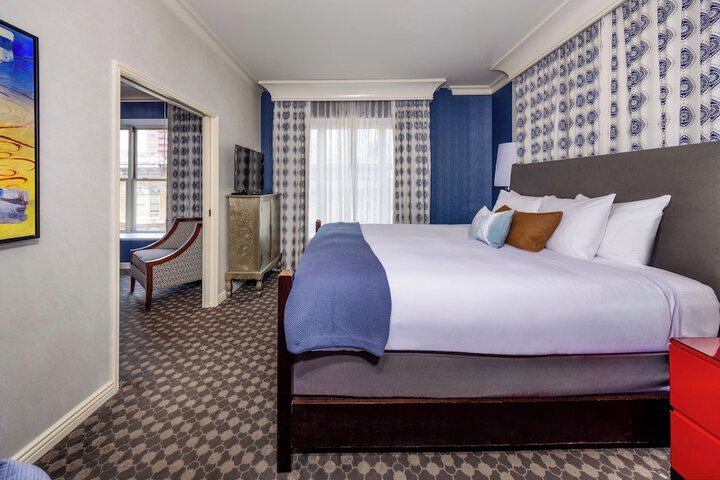 Room 34 of 69