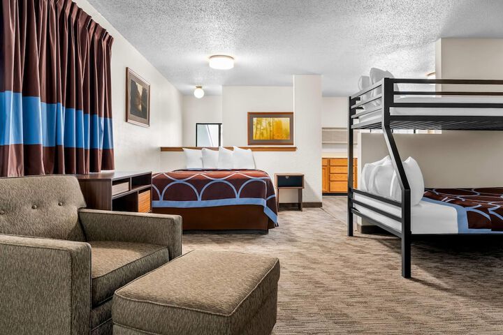 Super 8 by Wyndham Custer / Crazy Horse Area