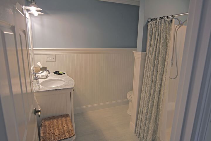 Room 35 of 70