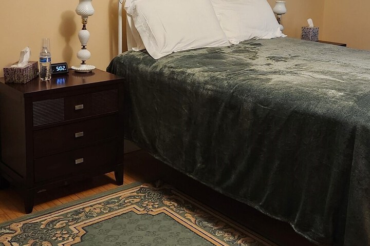 Oaklawn Inn LLC