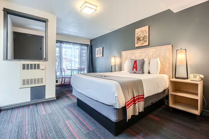 Room 110 of 137