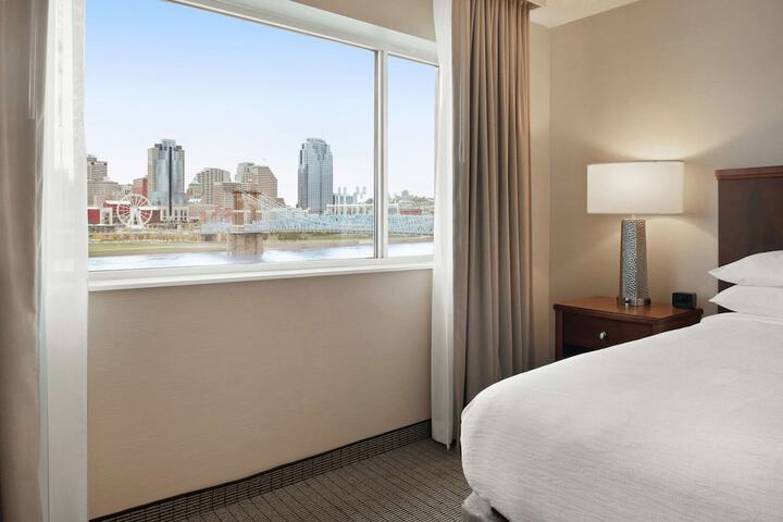 Embassy Suites by Hilton Cincinnati RiverCenter