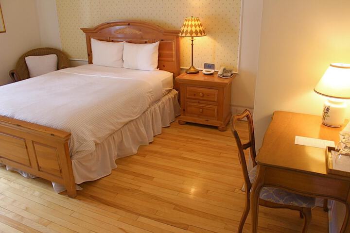 Room 25 of 52