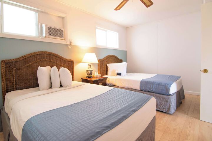 Ocean House Hotel & Motel