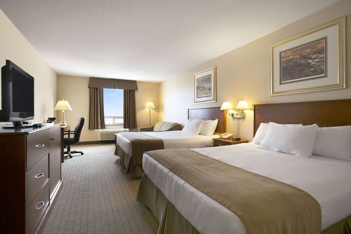 Days Inn by Wyndham Moose Jaw