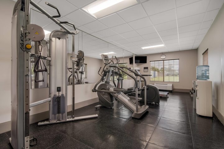 Country Inn & Suites by Radisson Goldsboro, NC