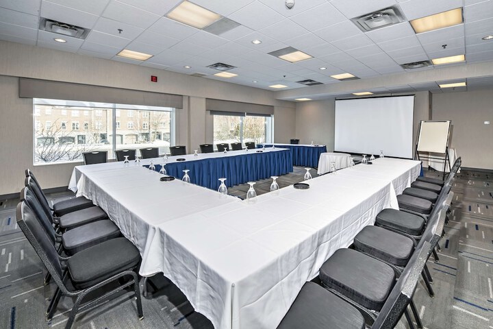 Hampton Inn by Hilton Ottawa