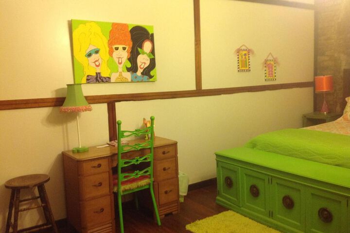 Room 53 of 80