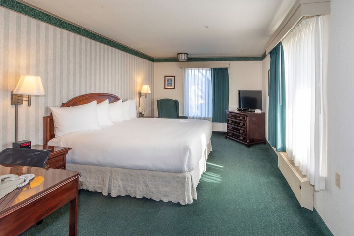 Room 17 of 48