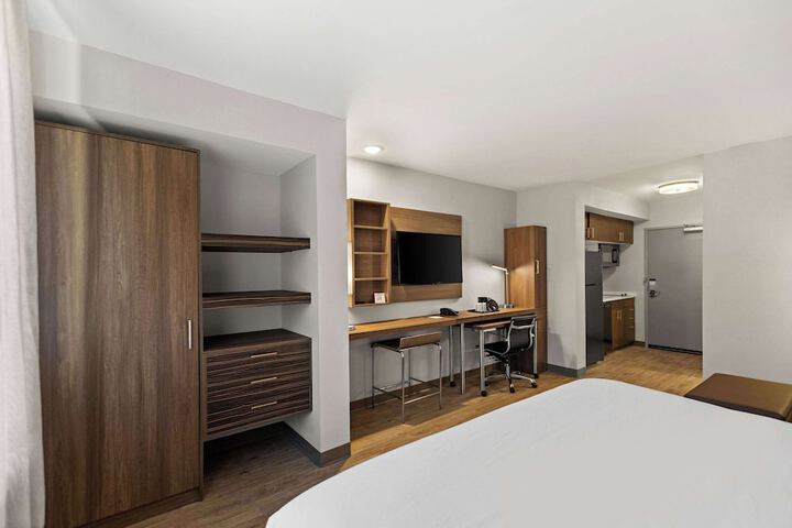 Room 16 of 22