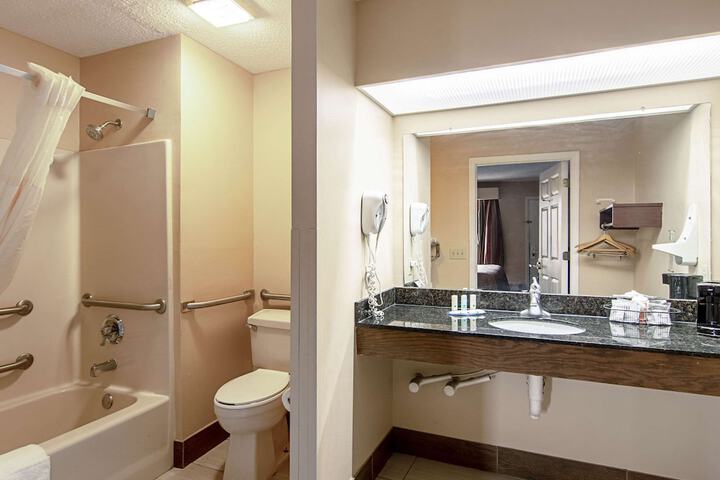 Room 18 of 31