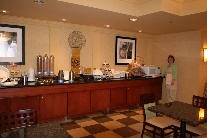 Dining 17 of 20