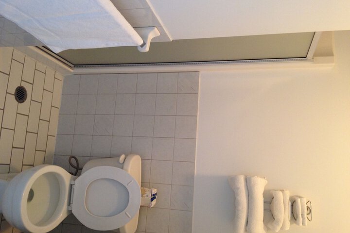 Room 14 of 27