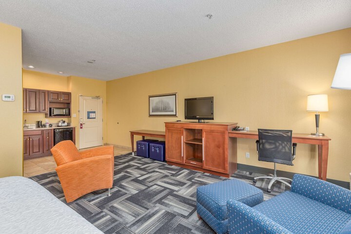 Room 22 of 38