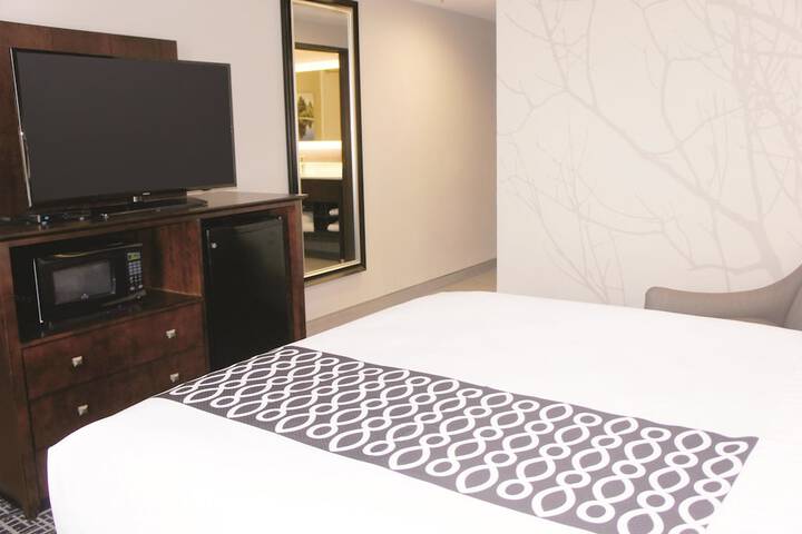 Room 61 of 81