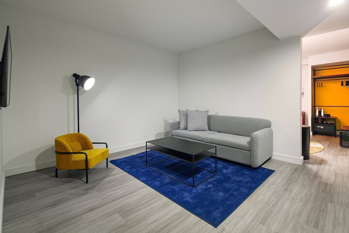 Room 42 of 68
