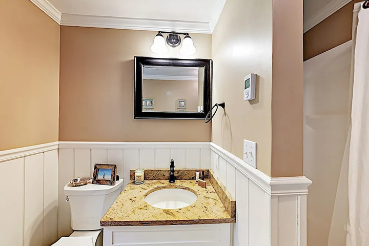 Quiet Family - 4 Br Home