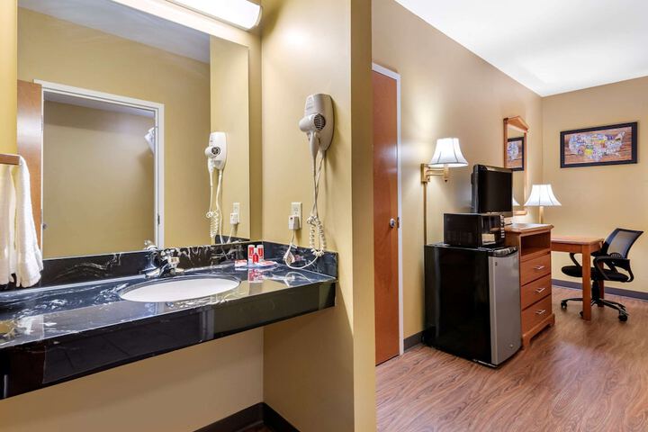 Room 40 of 60