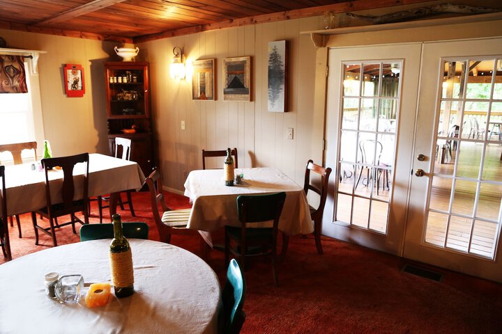 Dining 66 of 75