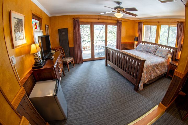 Room 36 of 65