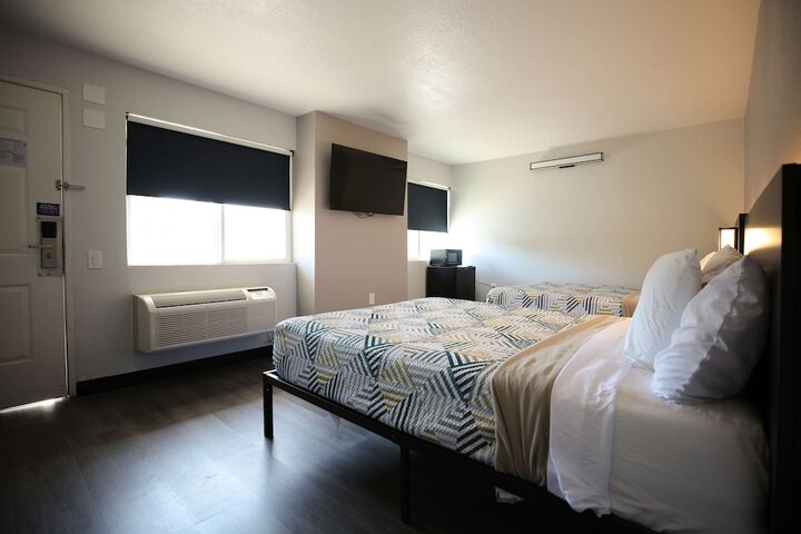 Room 21 of 35